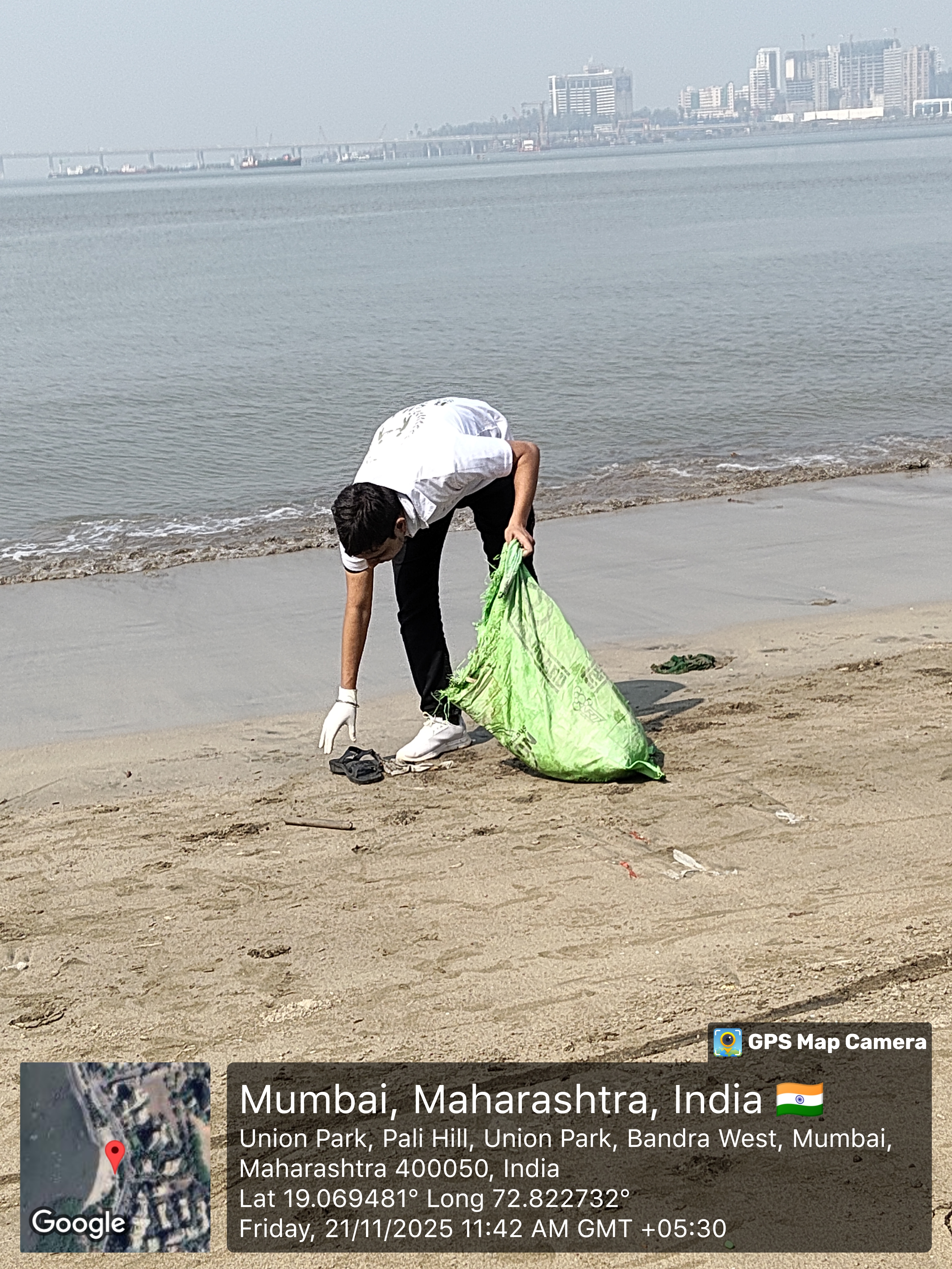 Beach Cleaning in Mumbai