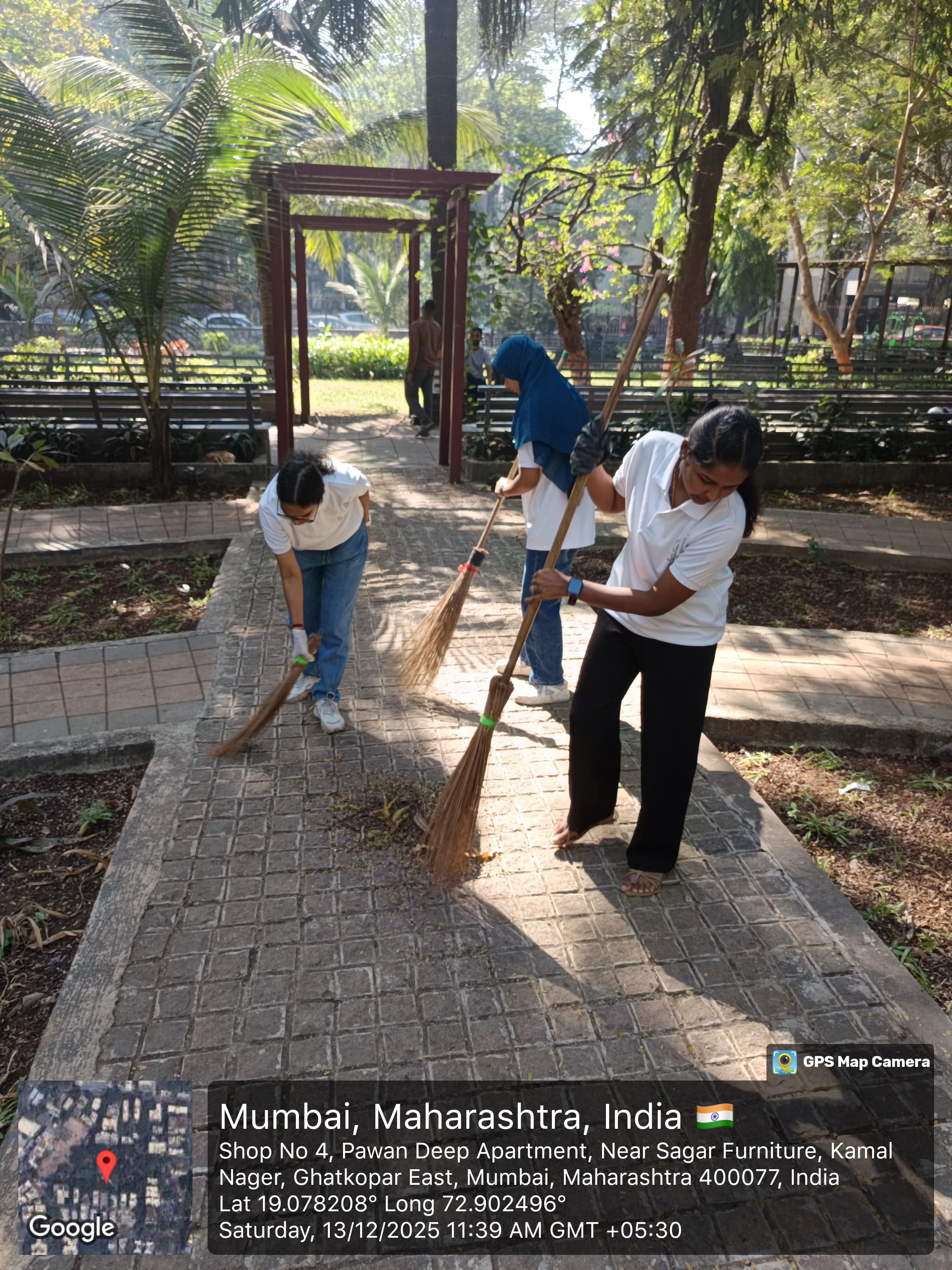 Park Cleaning Photo 3