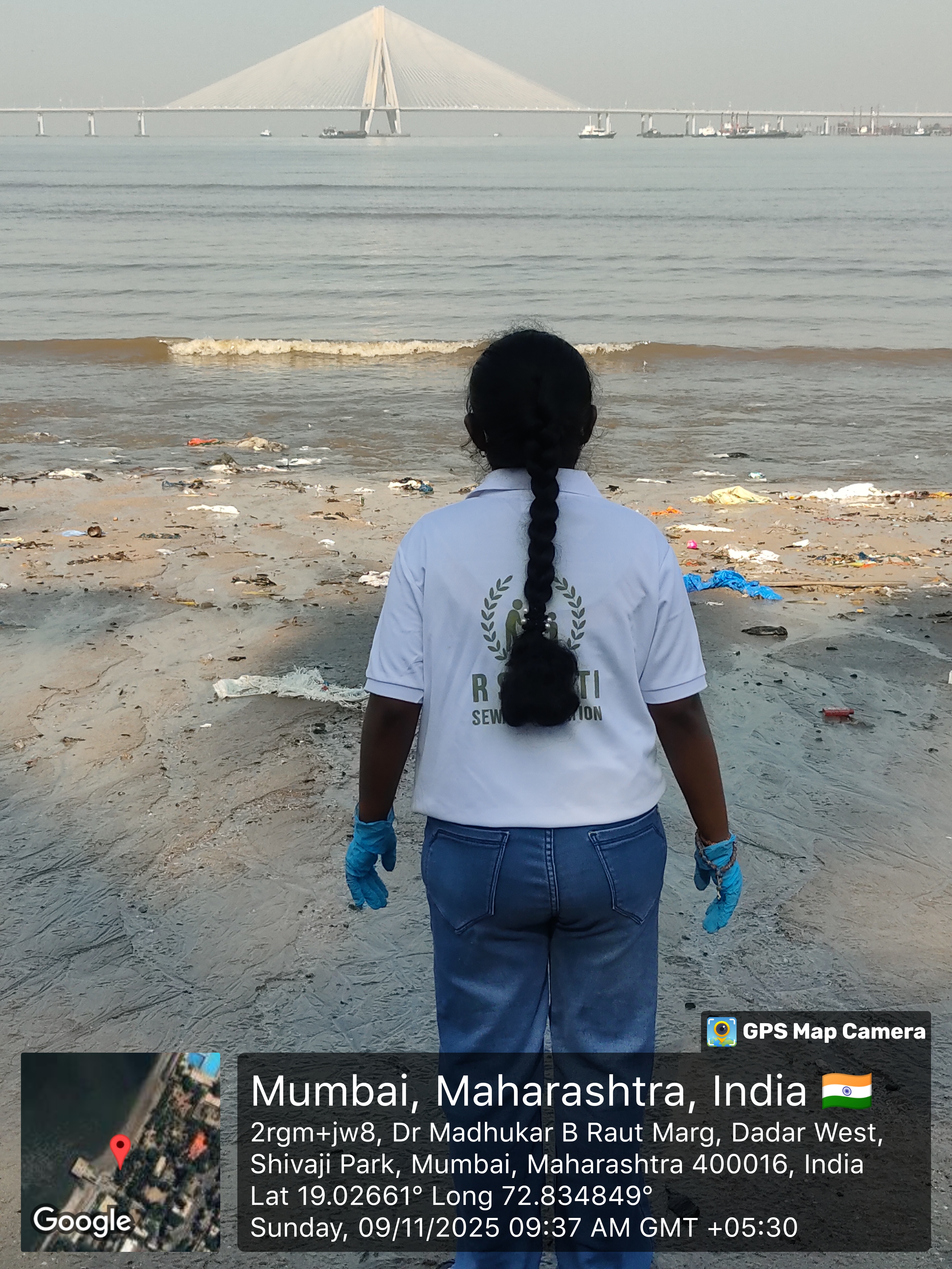 Beach Cleanup Photo 8